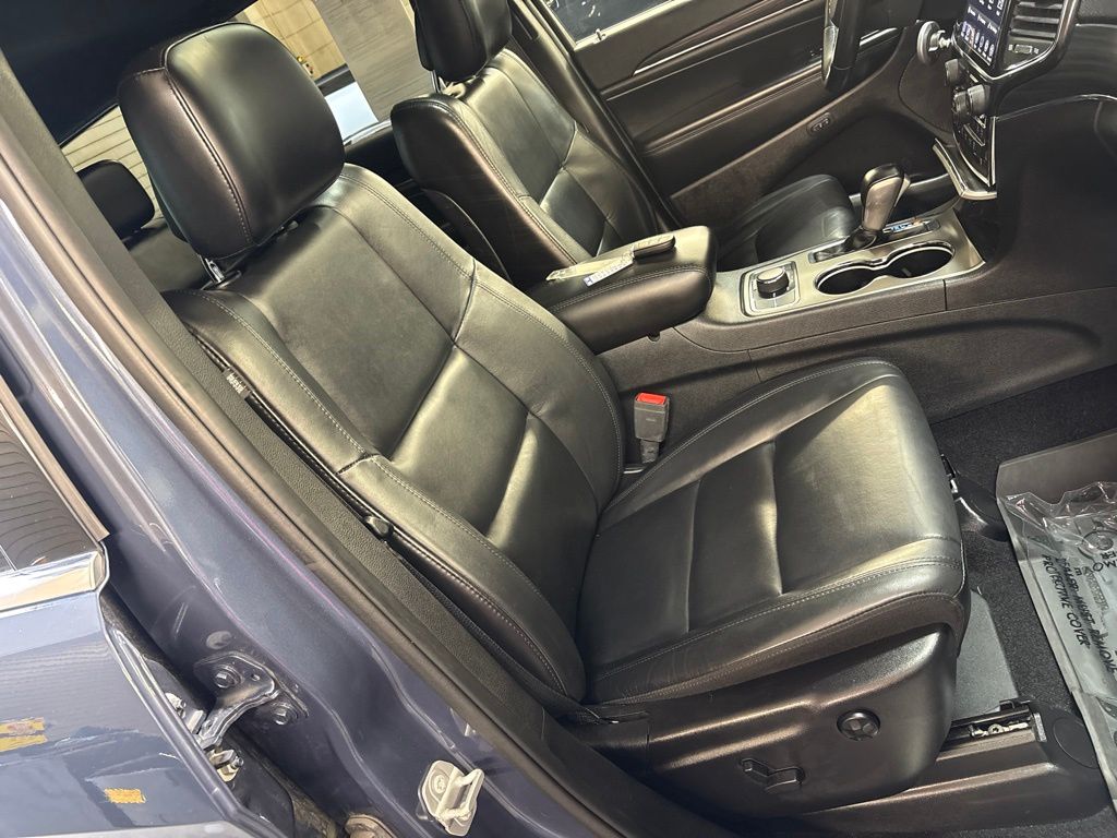 Thumbnail: 2021 Jeep Grand Cherokee - 9