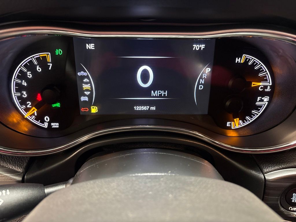 Thumbnail: 2021 Jeep Grand Cherokee - 15