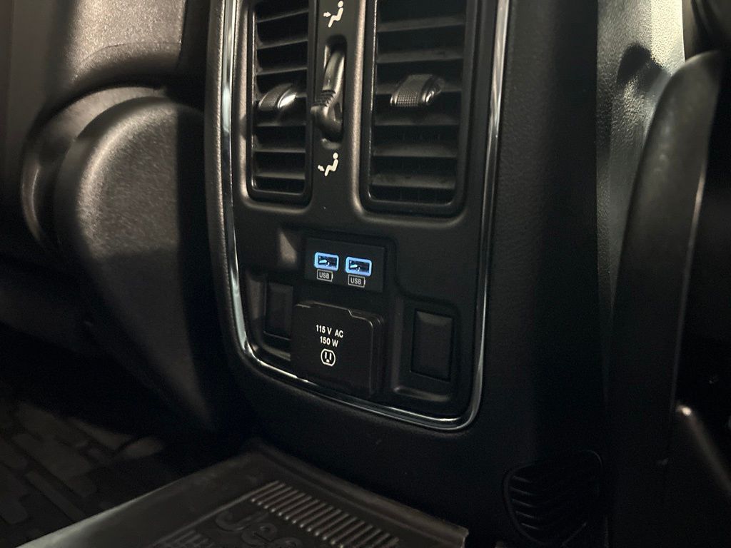 Thumbnail: 2021 Jeep Grand Cherokee - 41