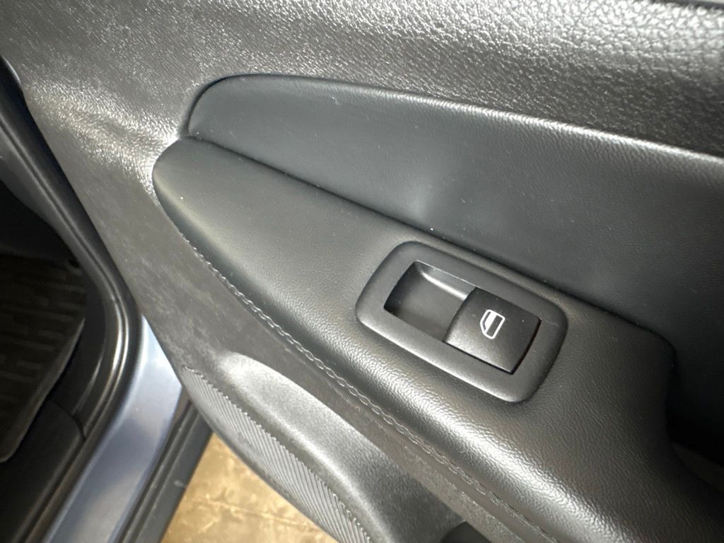 Thumbnail: 2021 Jeep Grand Cherokee - 39