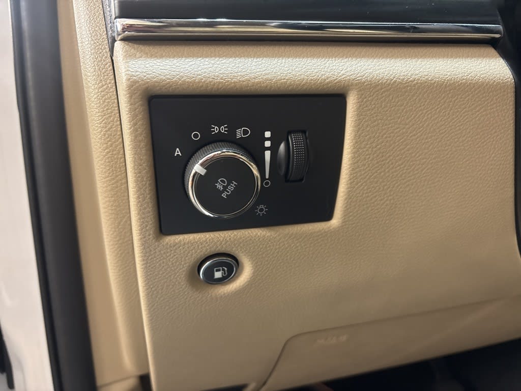 Thumbnail: 2021 Jeep Grand Cherokee - 26