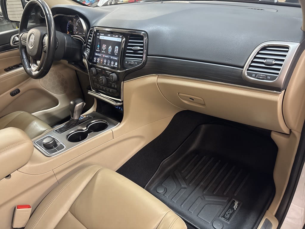 Thumbnail: 2021 Jeep Grand Cherokee - 14