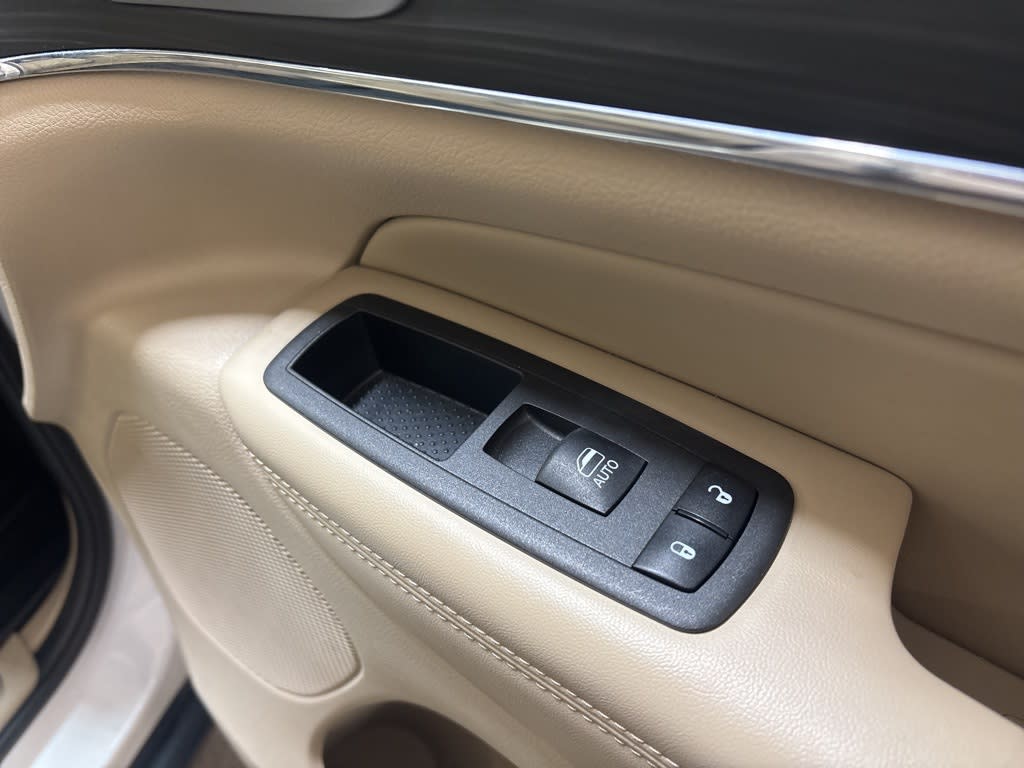 Thumbnail: 2021 Jeep Grand Cherokee - 45