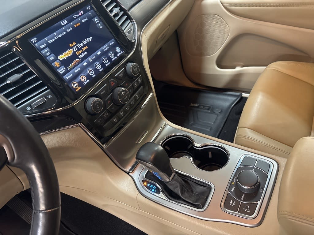 Thumbnail: 2021 Jeep Grand Cherokee - 16