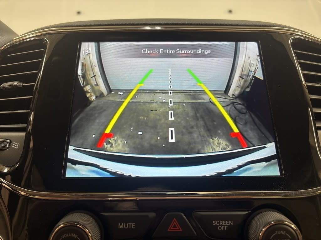 Thumbnail: 2021 Jeep Grand Cherokee - 28