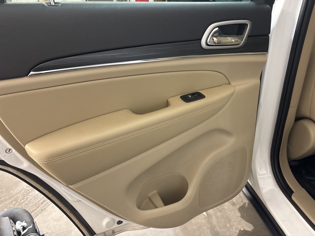 Thumbnail: 2021 Jeep Grand Cherokee - 35