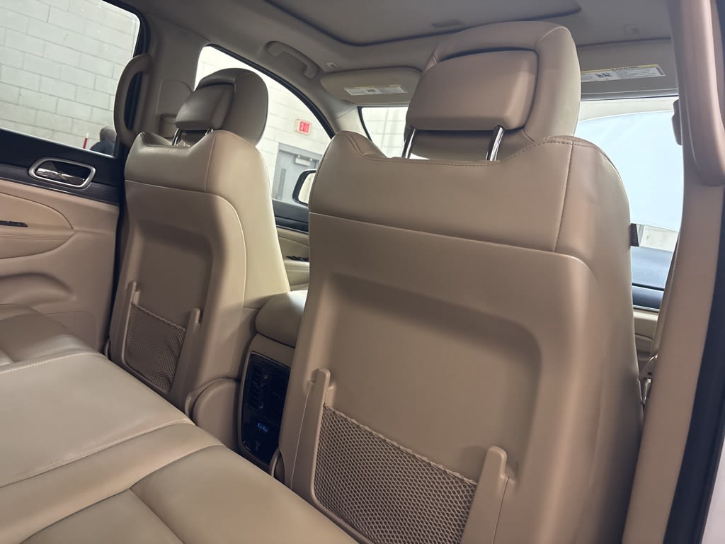 Thumbnail: 2021 Jeep Grand Cherokee - 42