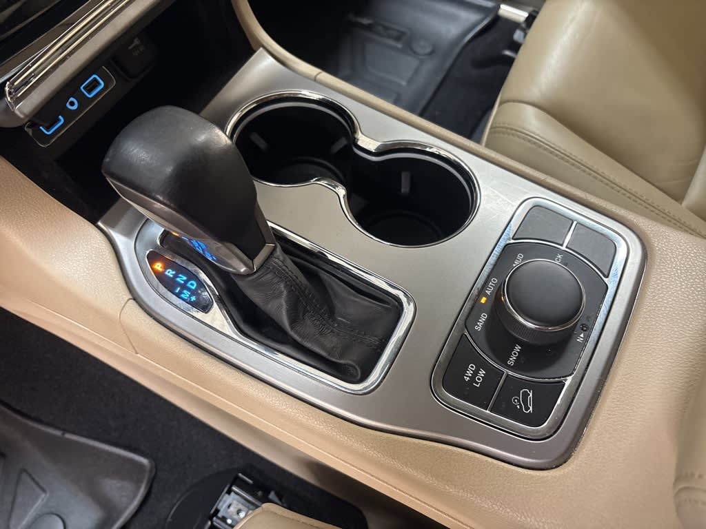 Thumbnail: 2021 Jeep Grand Cherokee - 32