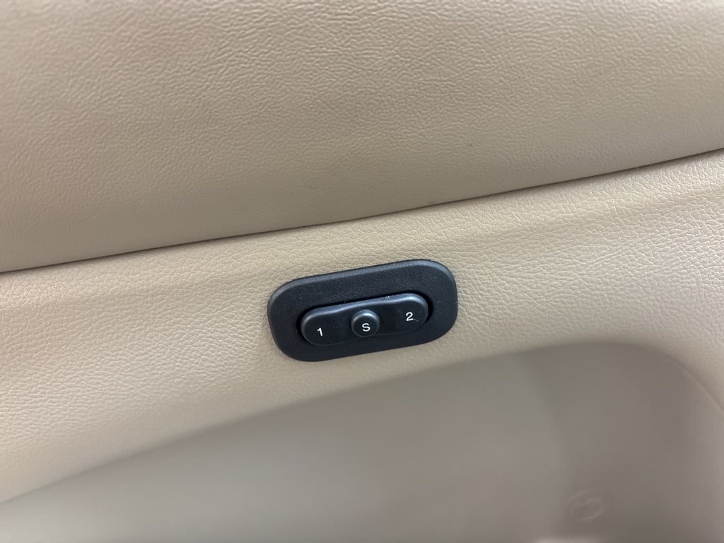 Thumbnail: 2021 Jeep Grand Cherokee - 25