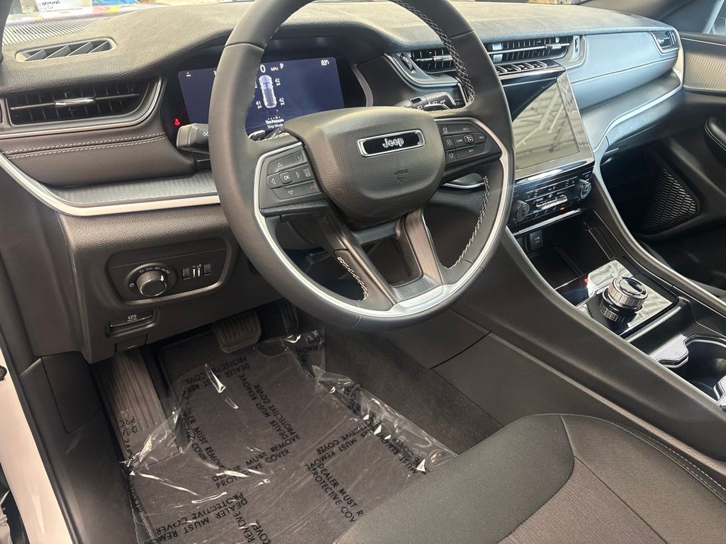 Thumbnail: 2026 Jeep Grand Cherokee - 2
