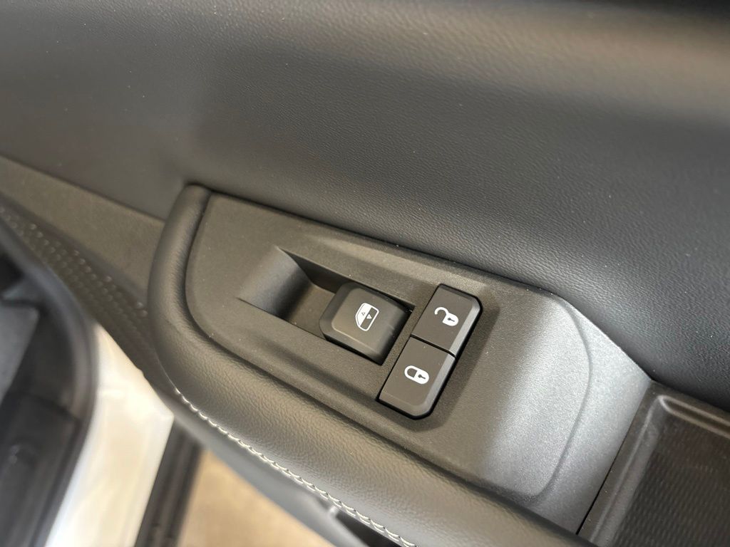 Thumbnail: 2026 Jeep Grand Cherokee - 34