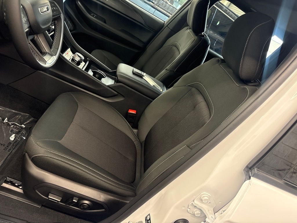 Thumbnail: 2026 Jeep Grand Cherokee - 8