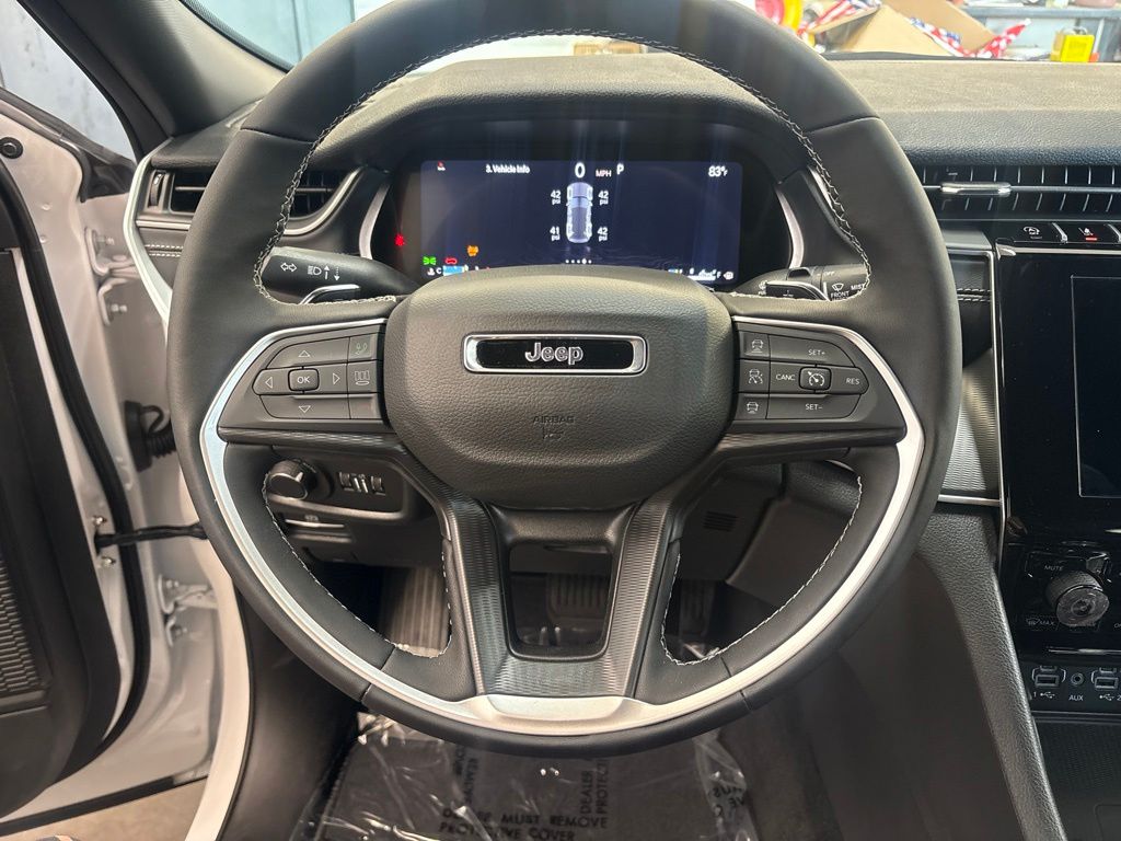 Thumbnail: 2026 Jeep Grand Cherokee - 7