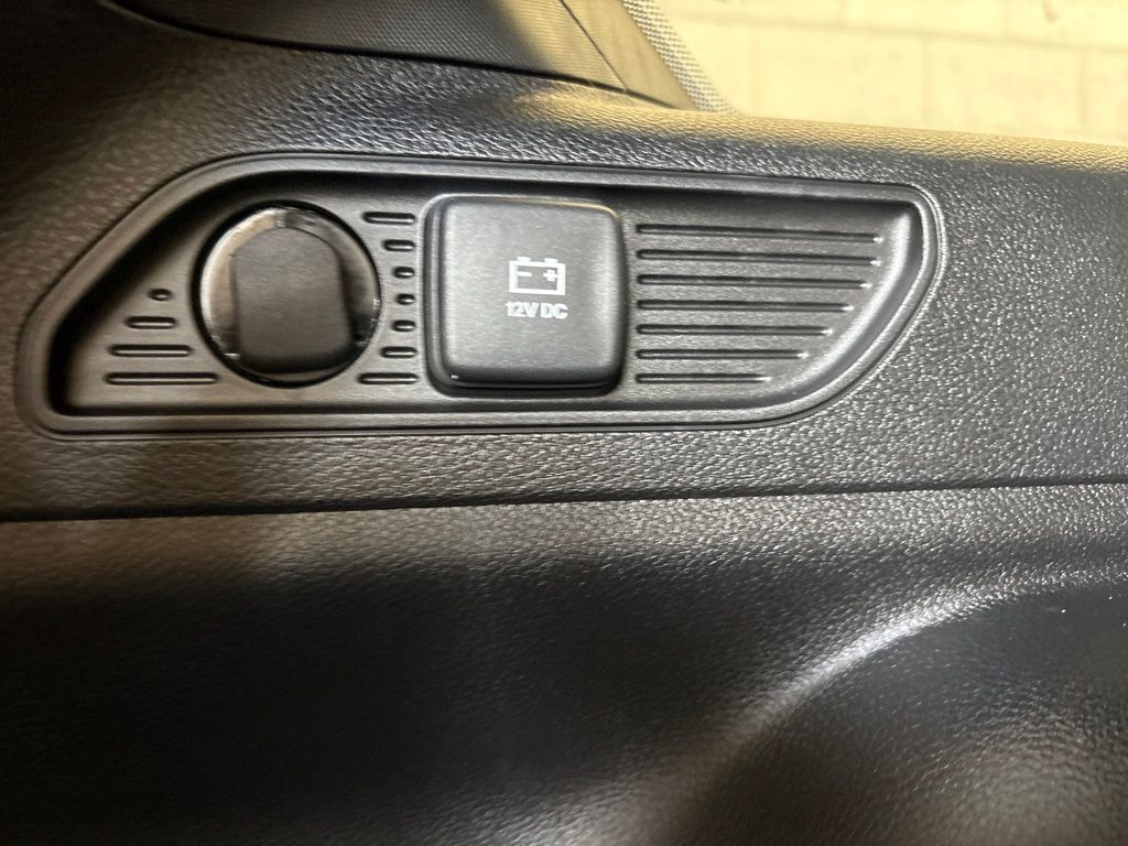 Thumbnail: 2026 Jeep Grand Cherokee - 32