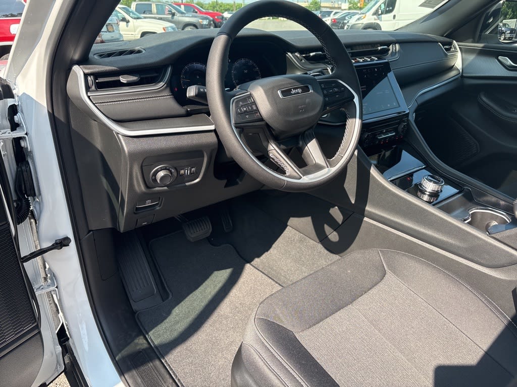 Thumbnail: 2025 Jeep Grand Cherokee - 2