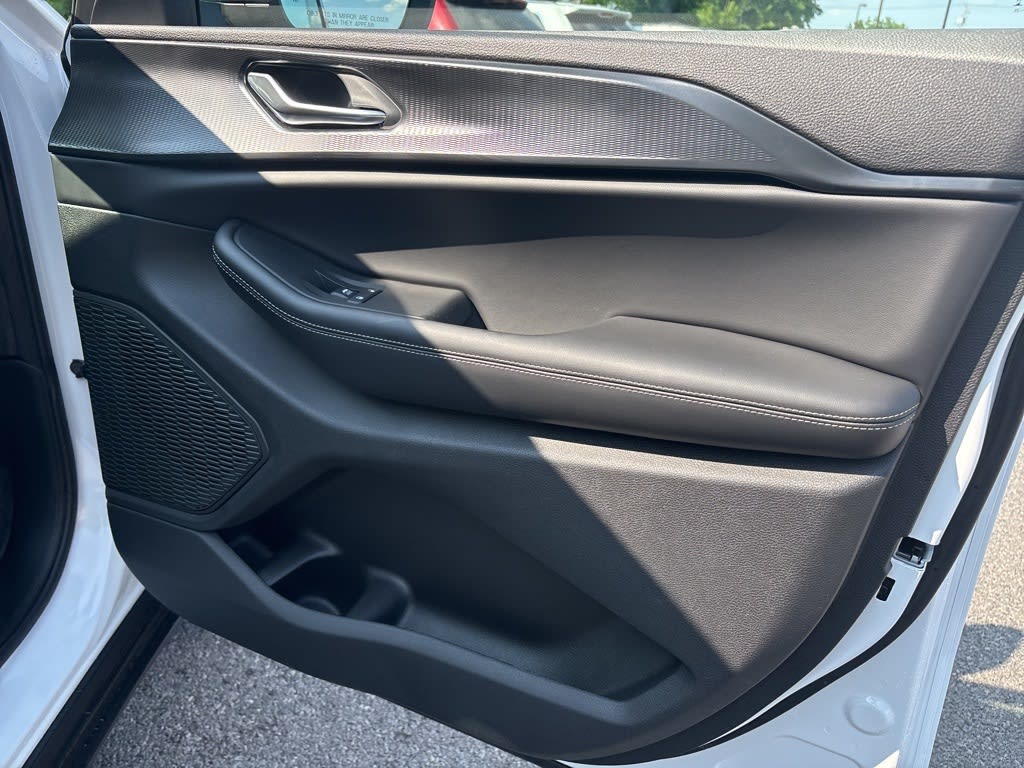 Thumbnail: 2025 Jeep Grand Cherokee - 19