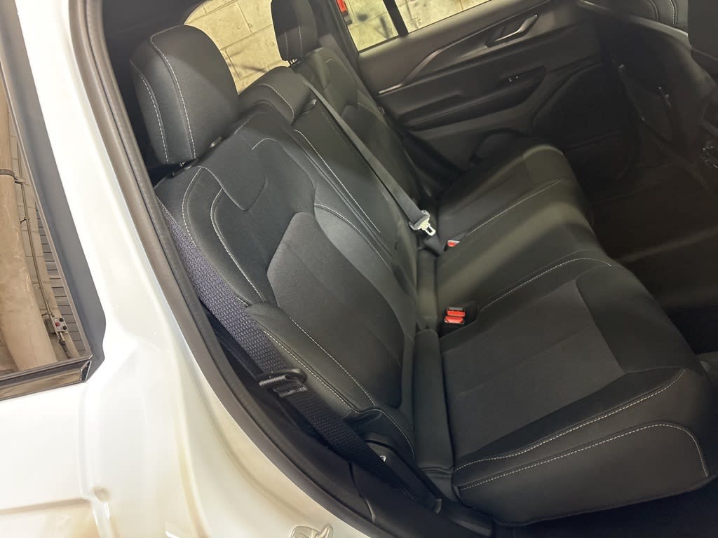 Thumbnail: 2026 Jeep Grand Cherokee - 34