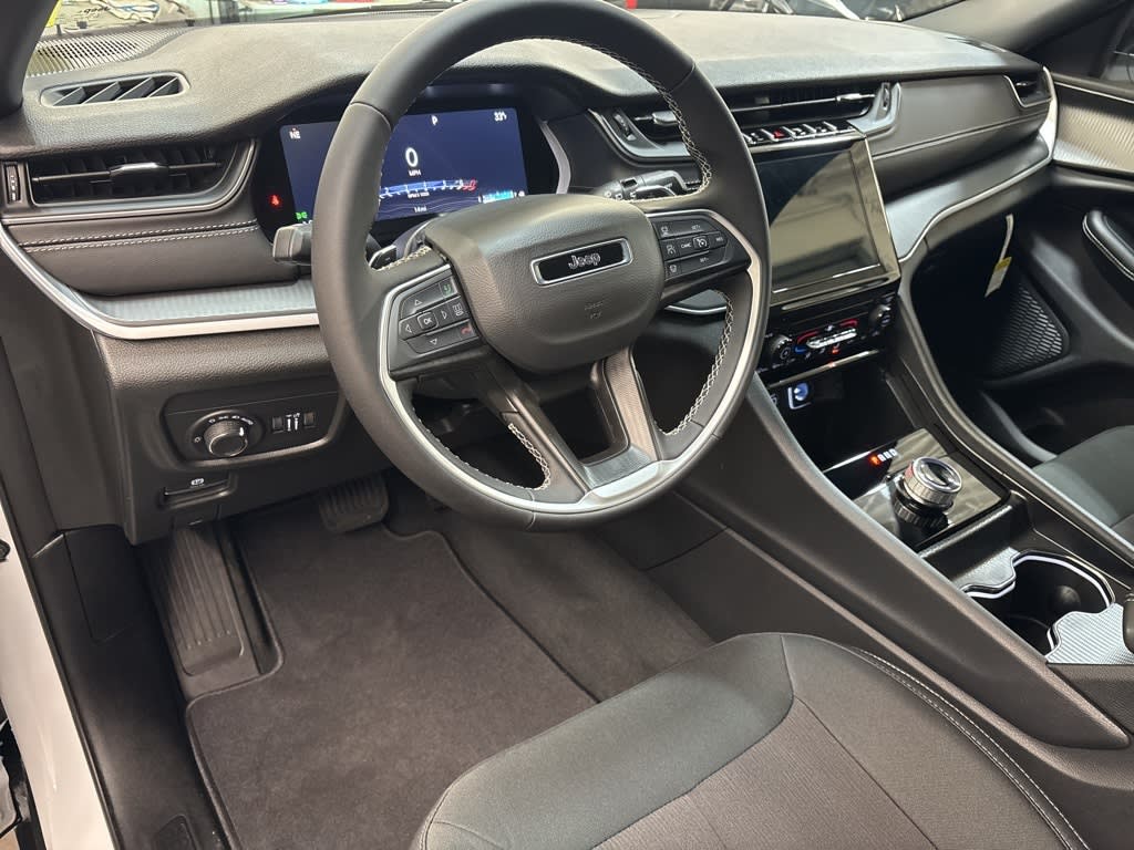 Thumbnail: 2026 Jeep Grand Cherokee - 2