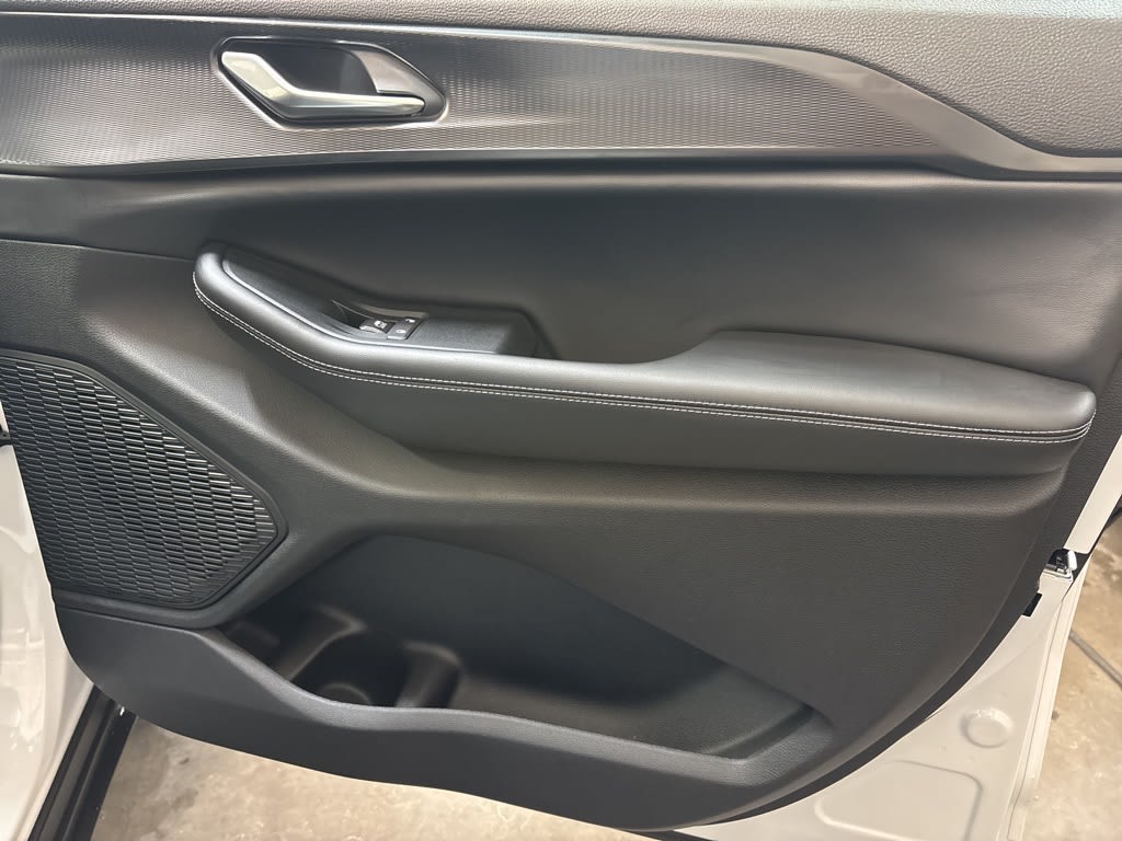 Thumbnail: 2026 Jeep Grand Cherokee - 36