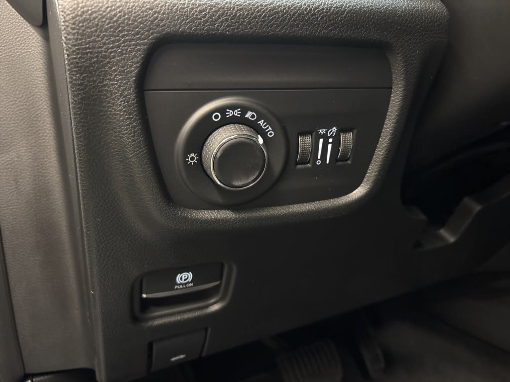 Thumbnail: 2026 Jeep Grand Cherokee - 23