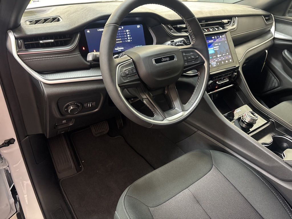 Thumbnail: 2026 Jeep Grand Cherokee - 2