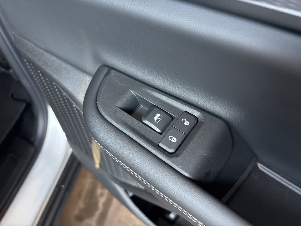 Thumbnail: 2025 Jeep Grand Cherokee - 6