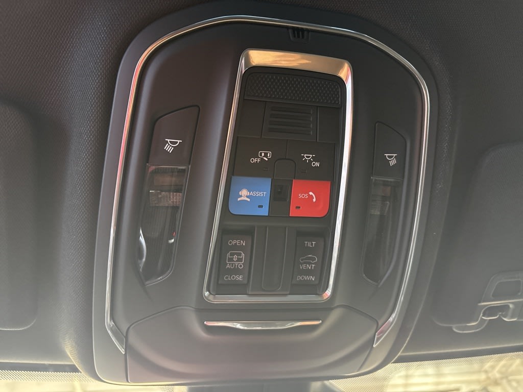 Thumbnail: 2025 Jeep Grand Cherokee - 26