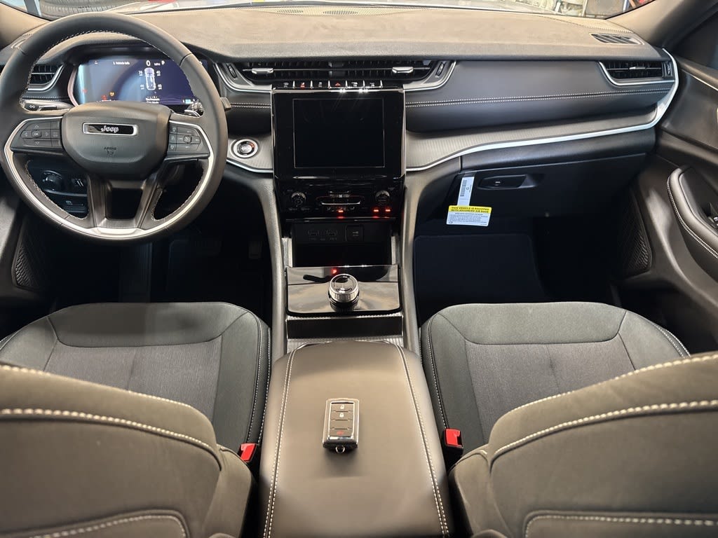 Thumbnail: 2025 Jeep Grand Cherokee - 11