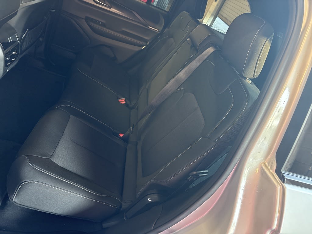 Thumbnail: 2025 Jeep Grand Cherokee - 10