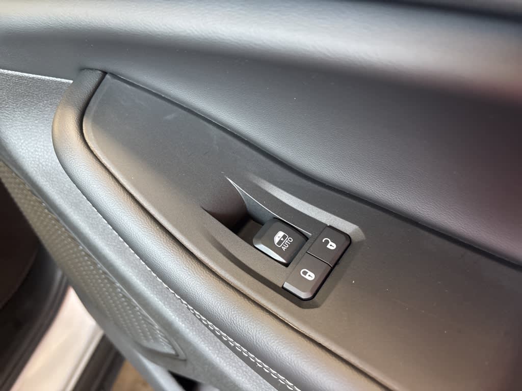 Thumbnail: 2025 Jeep Grand Cherokee - 16