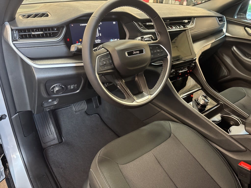 Thumbnail: 2025 Jeep Grand Cherokee - 2