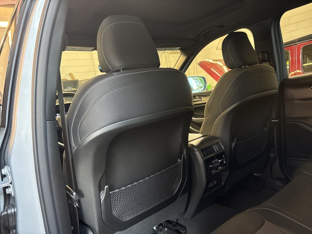 Thumbnail: 2025 Jeep Grand Cherokee - 9