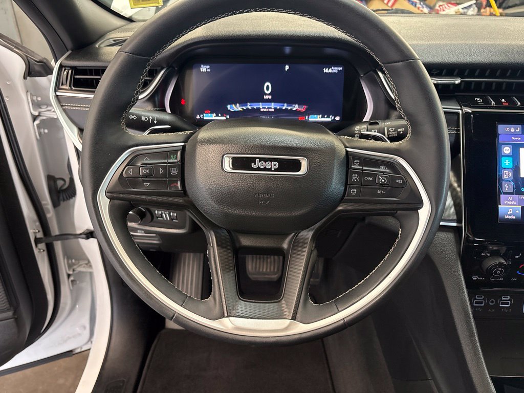Thumbnail: 2024 Jeep Grand Cherokee - 7