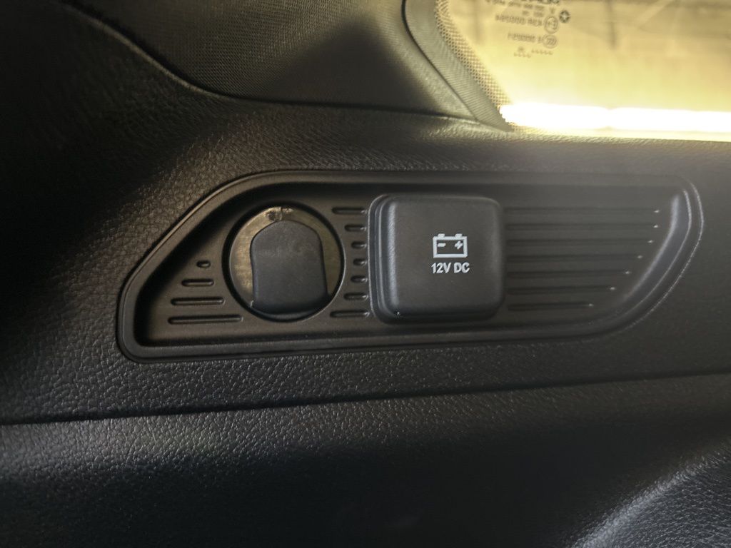 Thumbnail: 2025 Jeep Grand Cherokee - 36