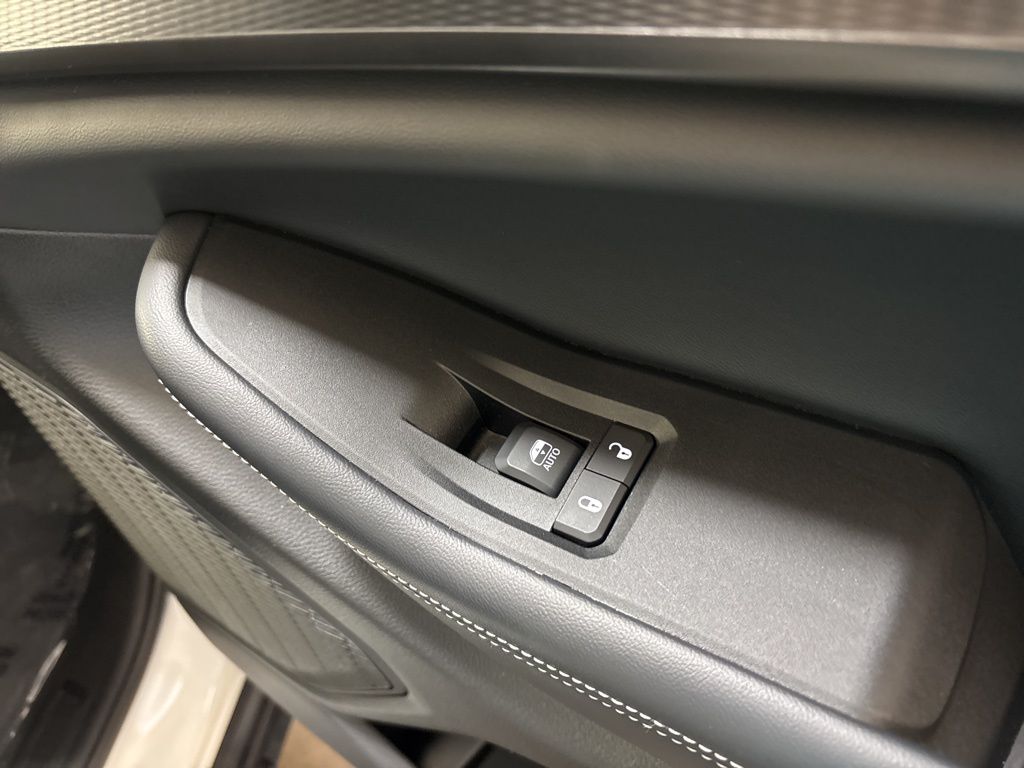 Thumbnail: 2025 Jeep Grand Cherokee - 42