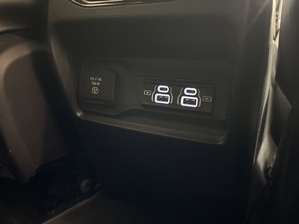 Thumbnail: 2025 Jeep Grand Cherokee - 40