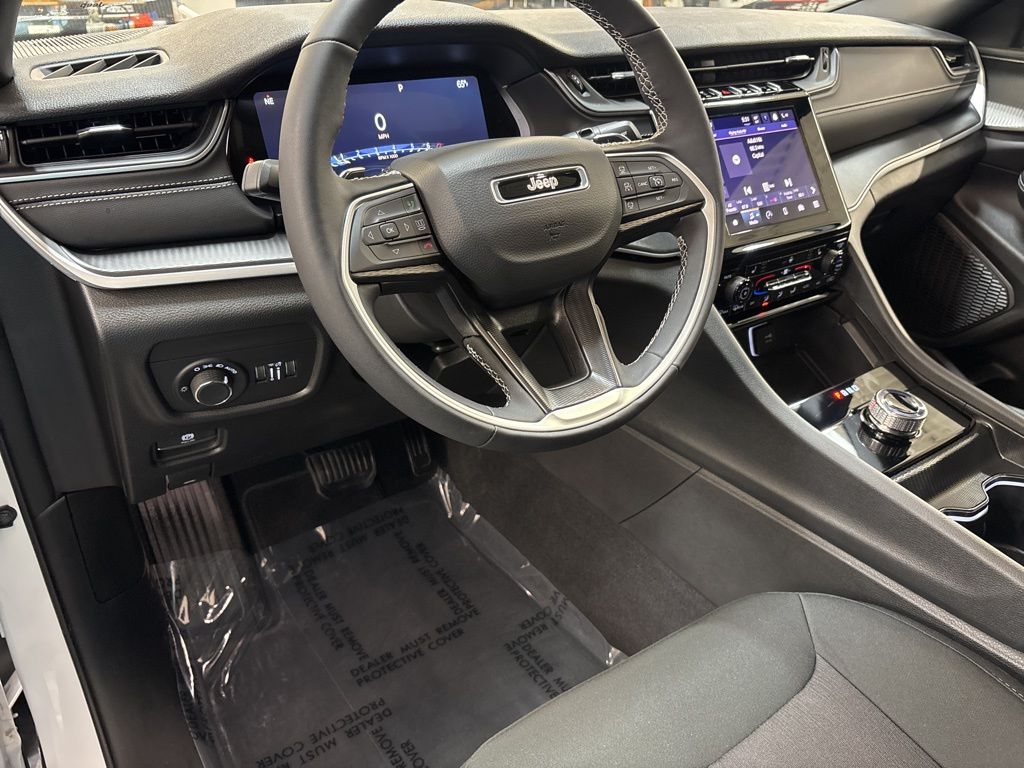 Thumbnail: 2025 Jeep Grand Cherokee - 2