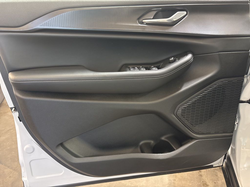 Thumbnail: 2025 Jeep Grand Cherokee - 20