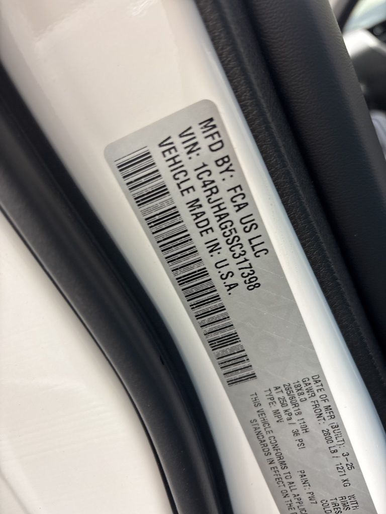 Thumbnail: 2025 Jeep Grand Cherokee - 45