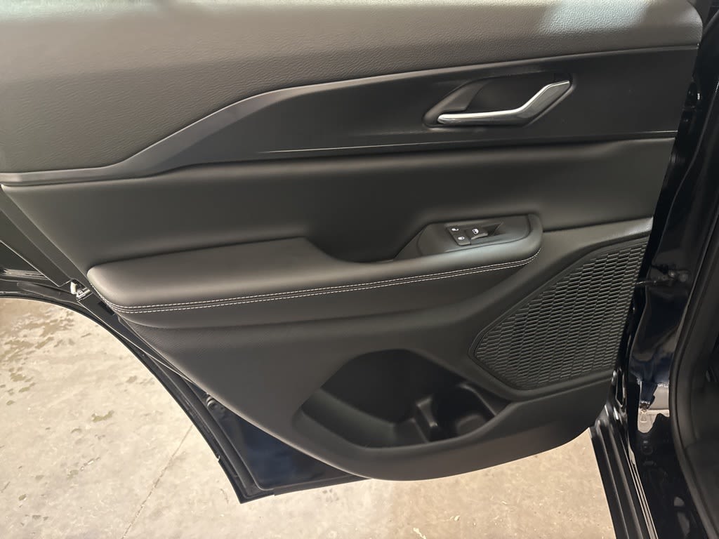 Thumbnail: 2026 Jeep Grand Cherokee - 26