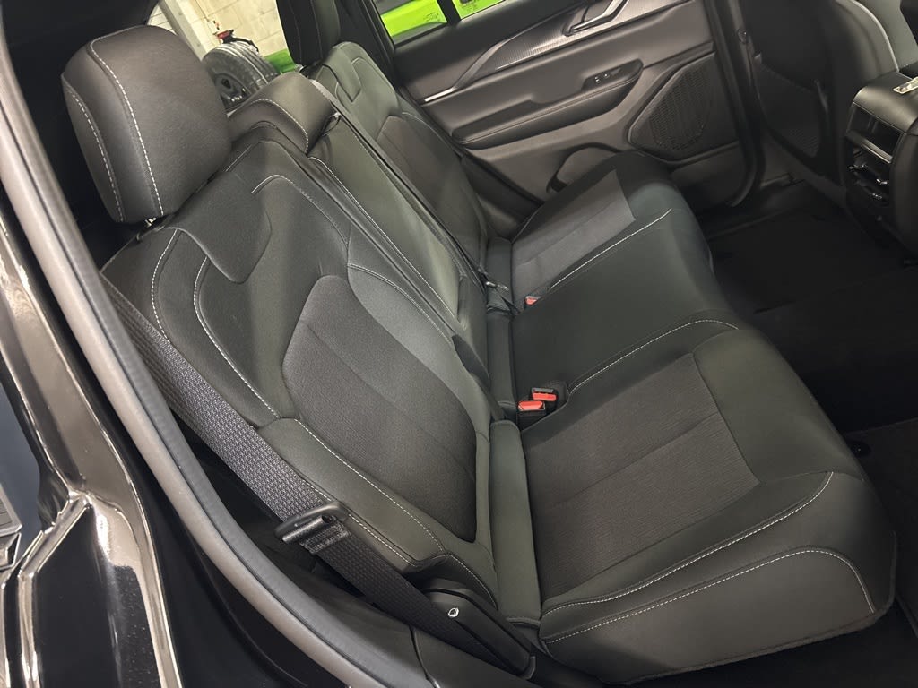 Thumbnail: 2026 Jeep Grand Cherokee - 32