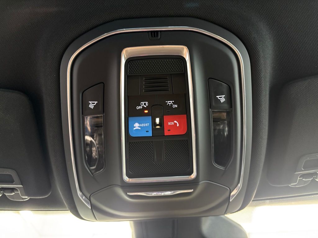 Thumbnail: 2026 Jeep Grand Cherokee - 30