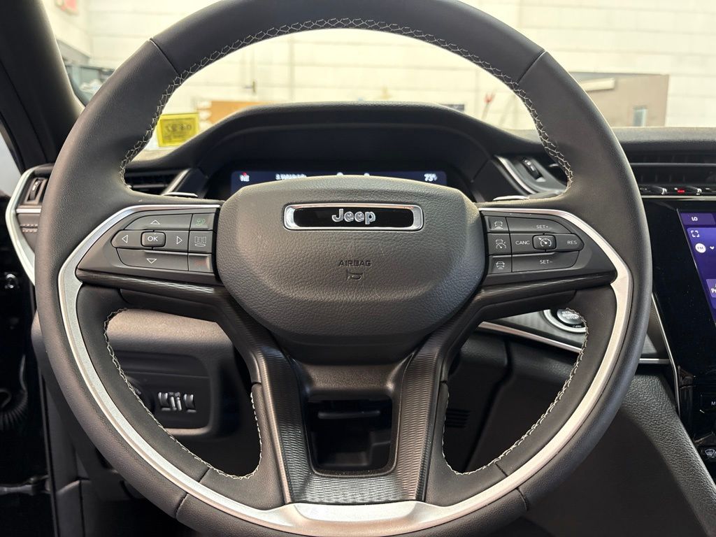 Thumbnail: 2026 Jeep Grand Cherokee - 8