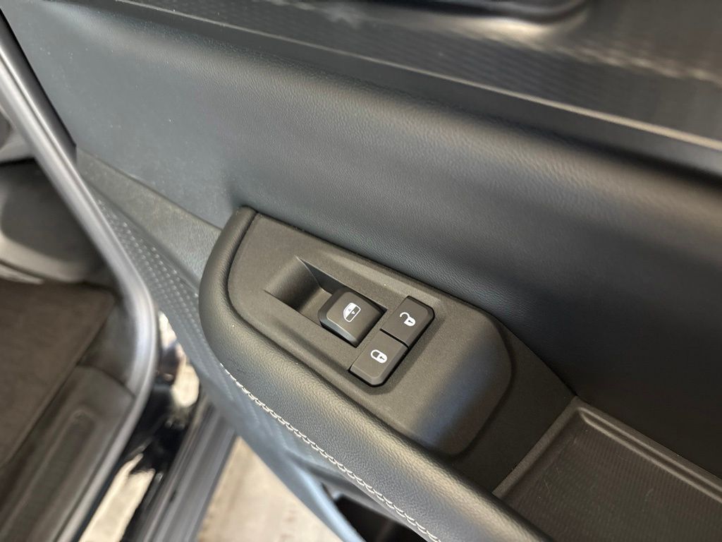 Thumbnail: 2026 Jeep Grand Cherokee - 37