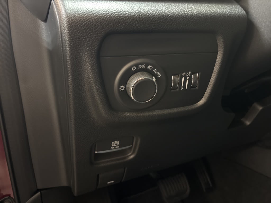 Thumbnail: 2025 Jeep Grand Cherokee - 23