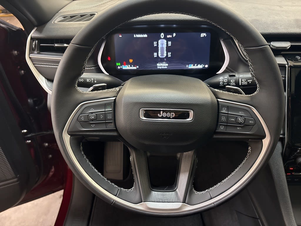 Thumbnail: 2025 Jeep Grand Cherokee - 8