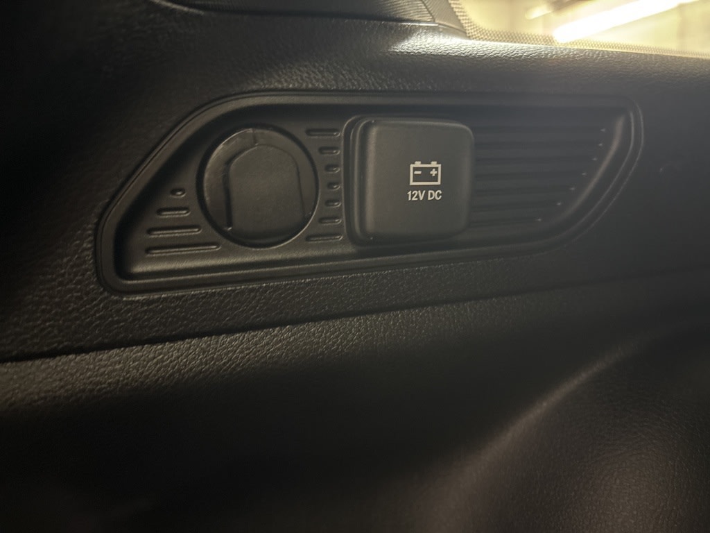 Thumbnail: 2025 Jeep Grand Cherokee - 33