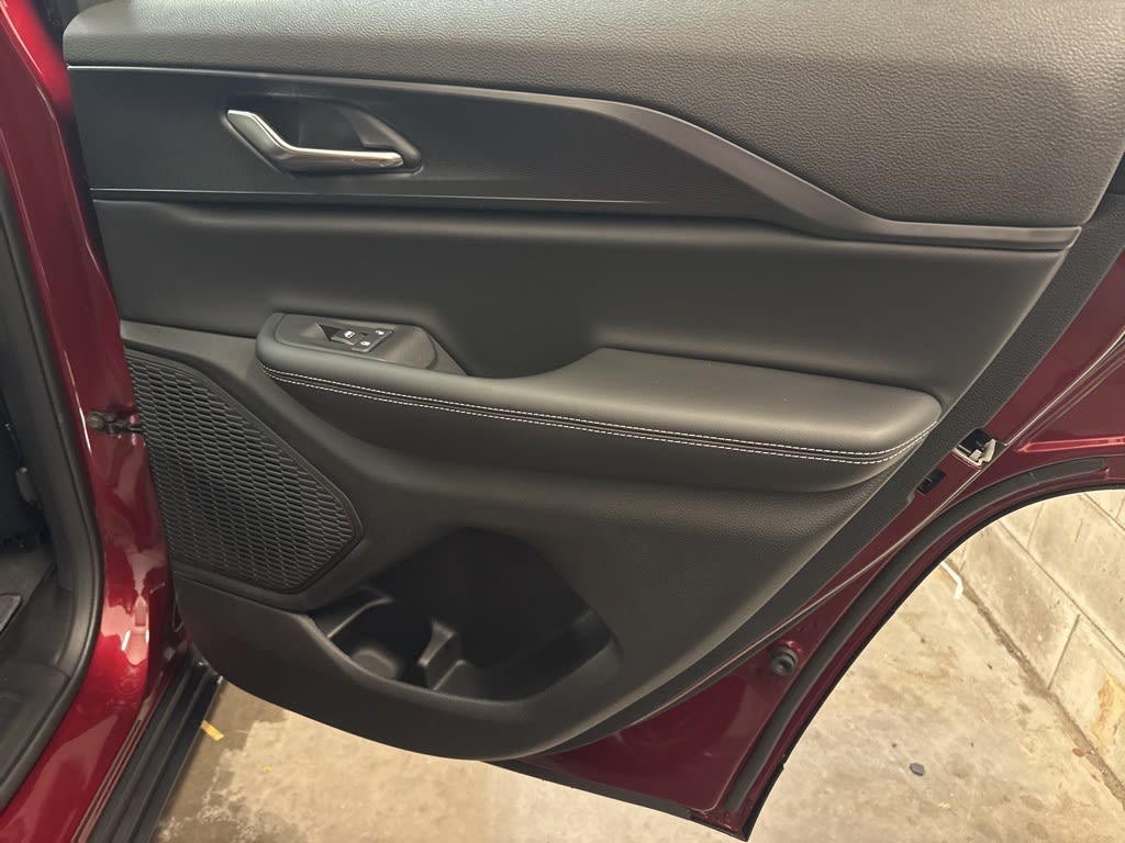 Thumbnail: 2025 Jeep Grand Cherokee - 34