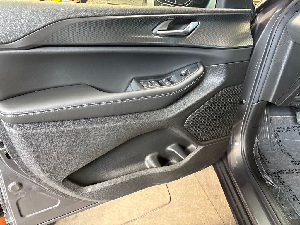 Thumbnail: 2026 Jeep Grand Cherokee - 19