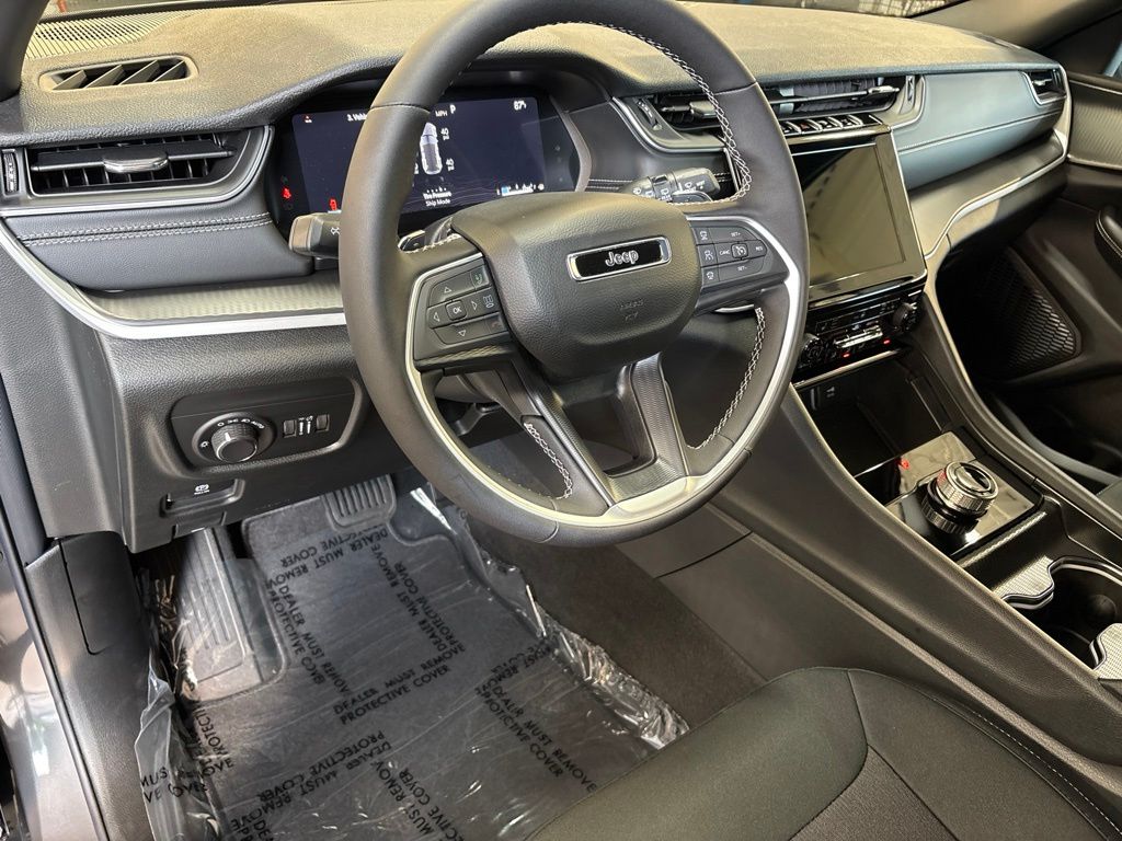 Thumbnail: 2026 Jeep Grand Cherokee - 2